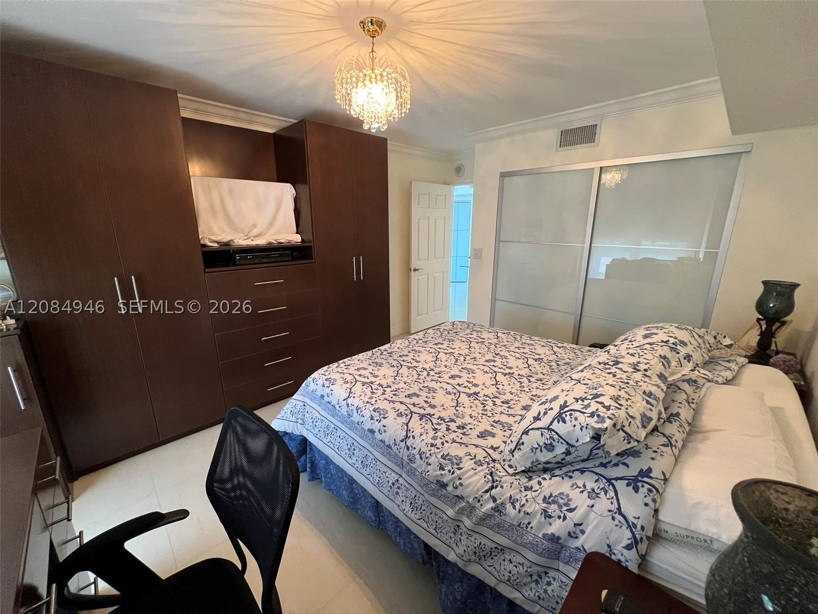Real estate property located at 3530 Mystic Pointe Dr #1215, Miami-dade, Mystic Pointe Tower 500 C, Aventura, FL