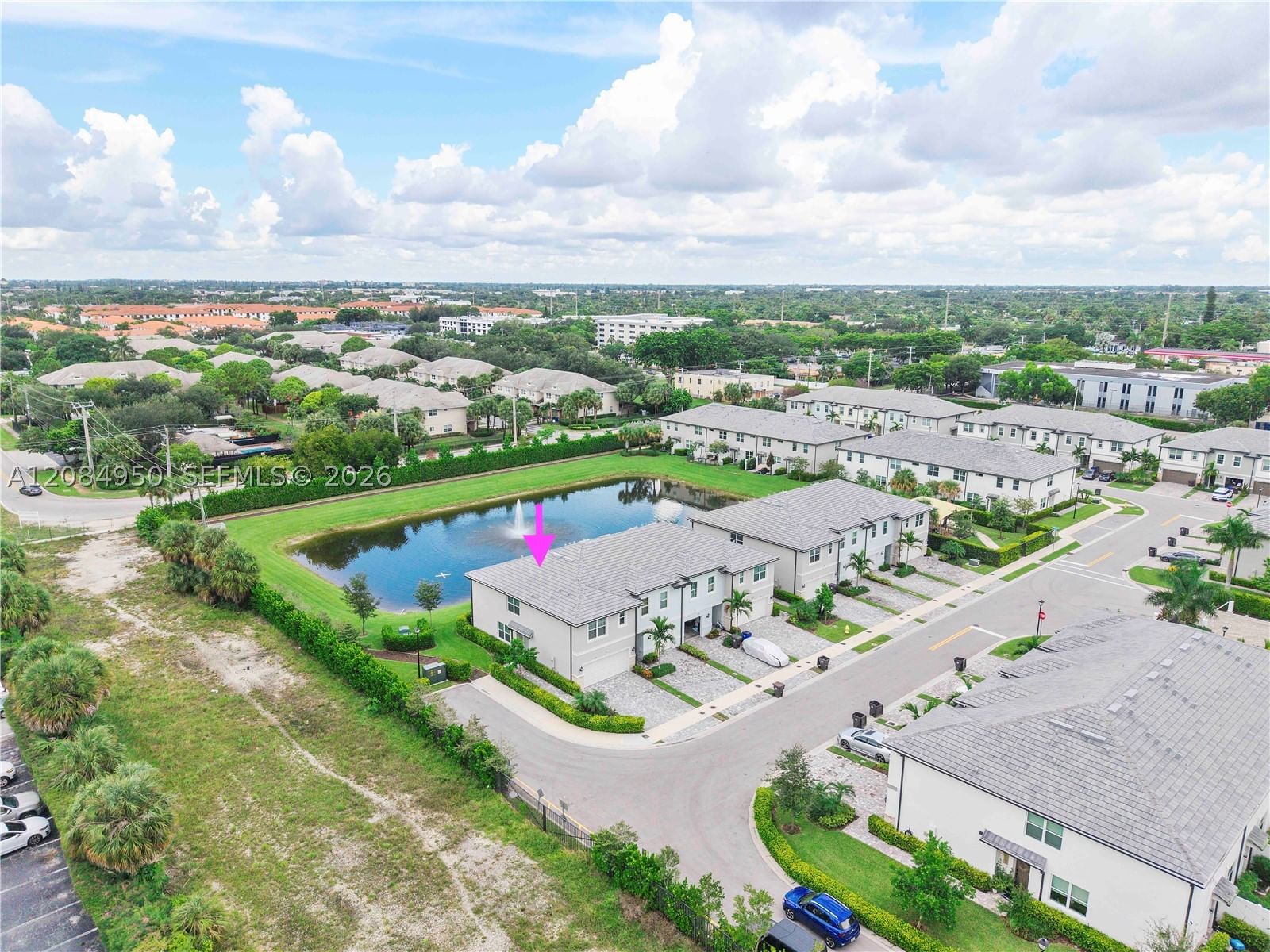 Real estate property located at 2905 Olivia Ave, Broward, Somerset Plaza, Lauderdale Lakes, FL