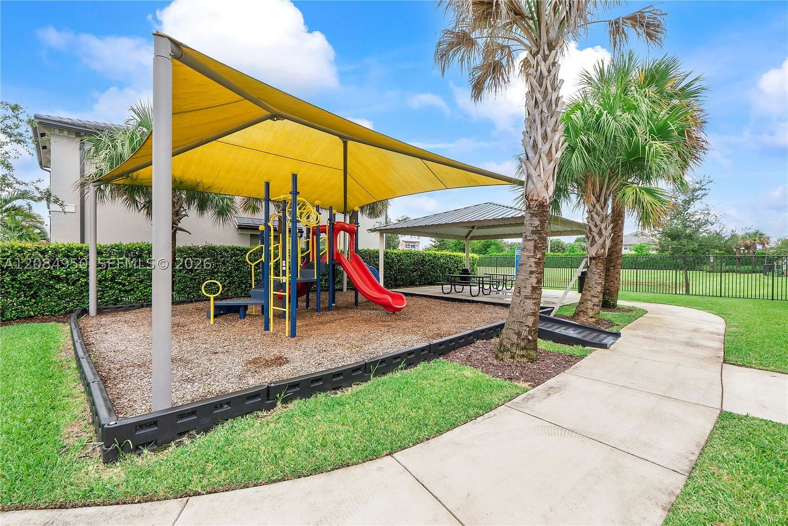 Real estate property located at 2905 Olivia Ave, Broward, Somerset Plaza, Lauderdale Lakes, FL