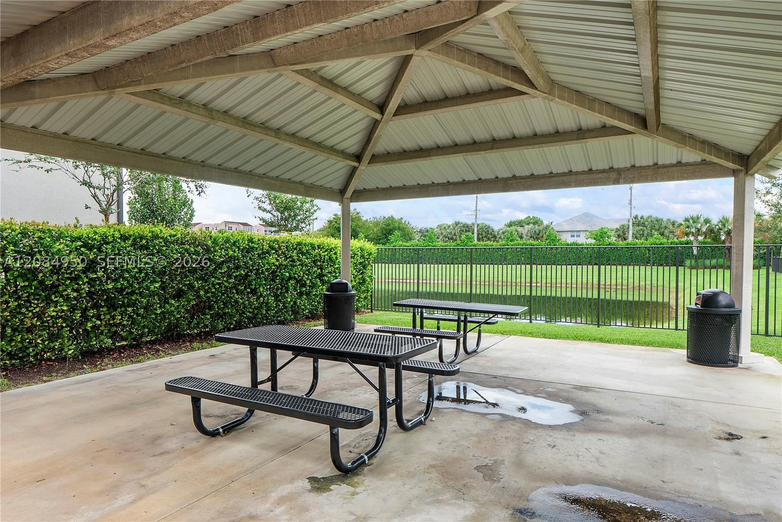 Real estate property located at 2905 Olivia Ave, Broward, Somerset Plaza, Lauderdale Lakes, FL