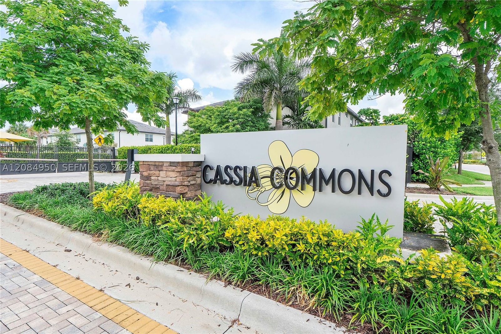 Real estate property located at 2905 Olivia Ave, Broward, Somerset Plaza, Lauderdale Lakes, FL