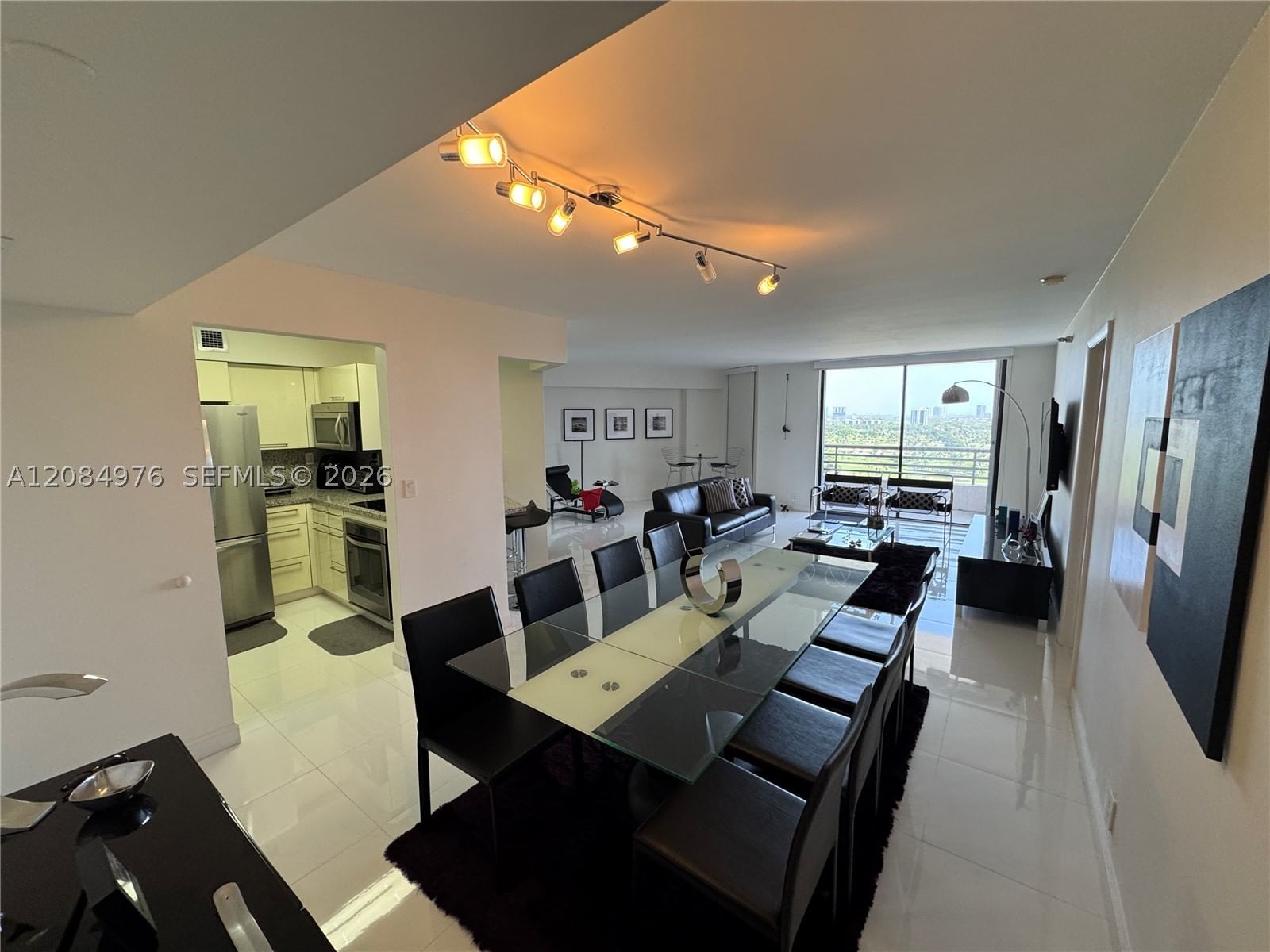 Real estate property located at 3300 191st St #1710, Miami-dade, Parc Central Aventura Sou, Aventura, FL