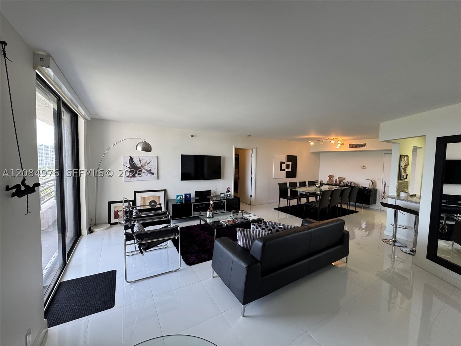 Real estate property located at 3300 191st St #1710, Miami-dade, Parc Central Aventura Sou, Aventura, FL