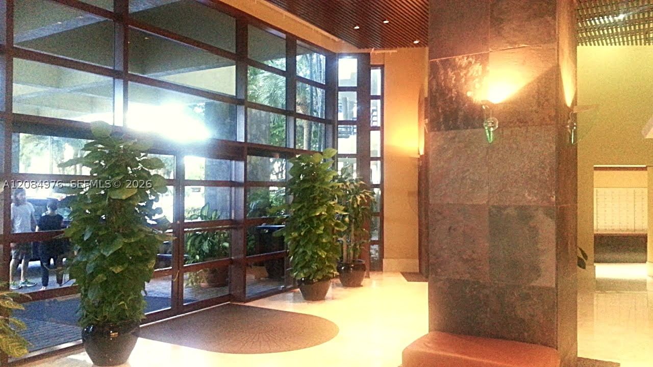 Real estate property located at 3300 191st St #1710, Miami-dade, Parc Central Aventura Sou, Aventura, FL