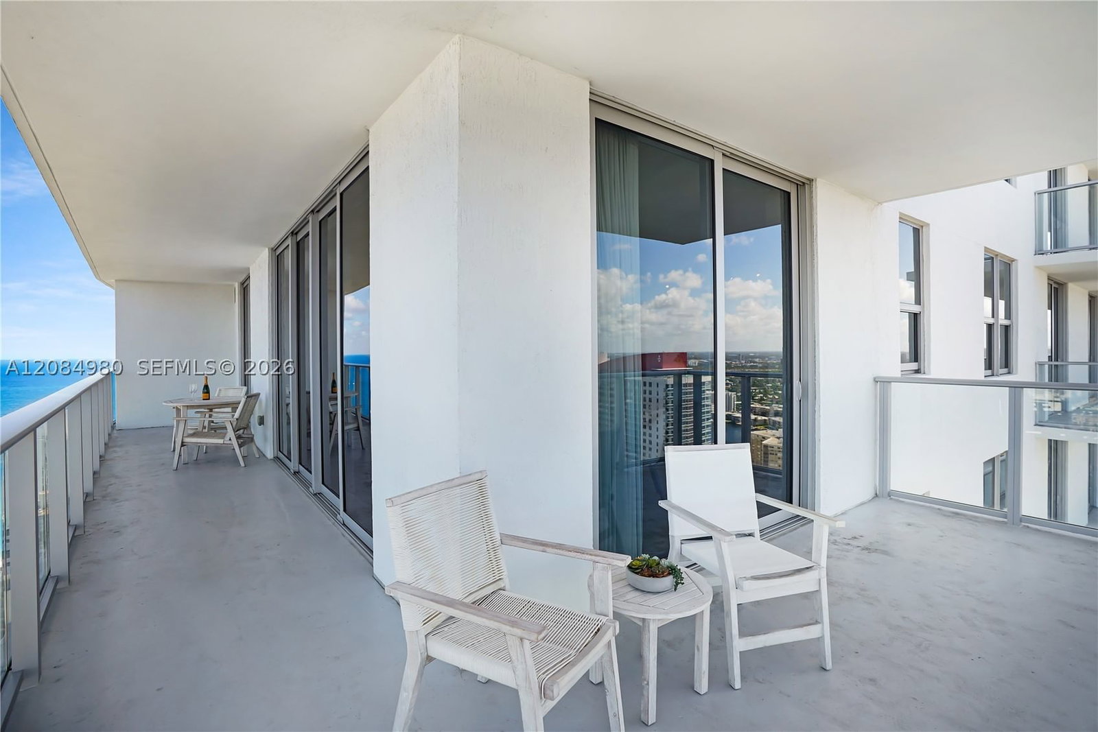 Real estate property located at 4010 Ocean Dr R3302, Broward, 4010 South Ocean Condo, Hollywood, FL