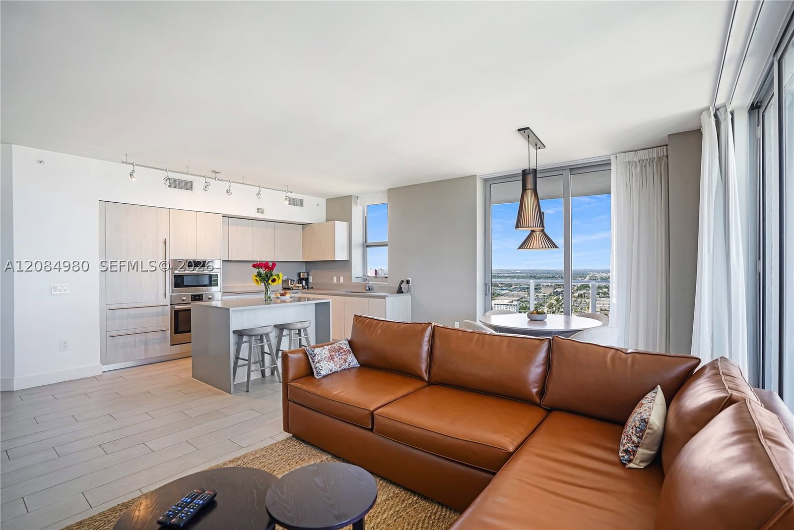 Real estate property located at 4010 Ocean Dr R3302, Broward, 4010 South Ocean Condo, Hollywood, FL