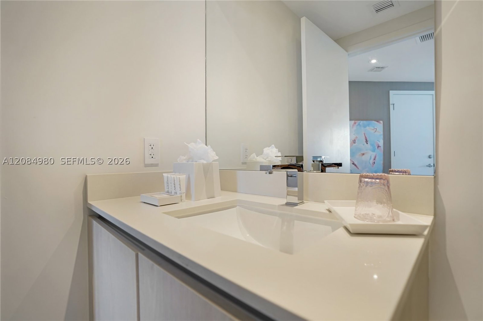 Real estate property located at 4010 Ocean Dr R3302, Broward, 4010 South Ocean Condo, Hollywood, FL