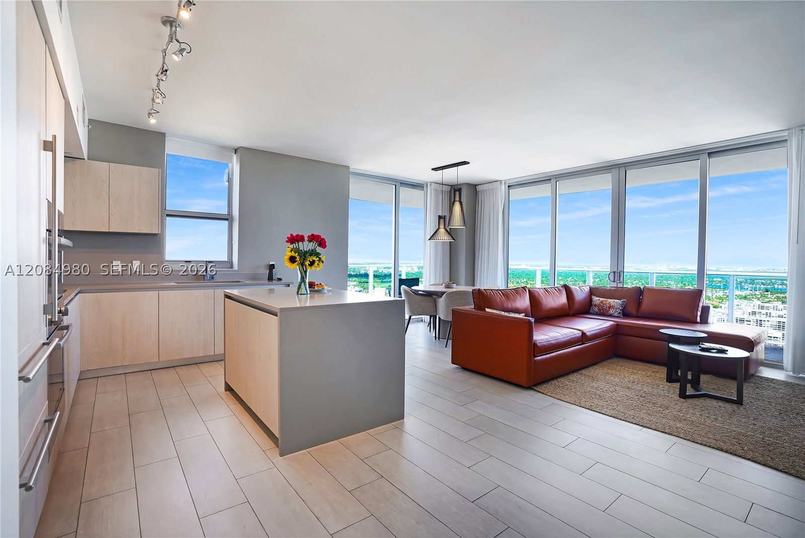 Real estate property located at 4010 Ocean Dr R3302, Broward, 4010 South Ocean Condo, Hollywood, FL