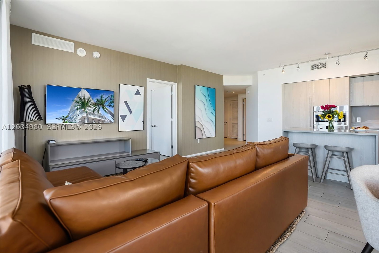 Real estate property located at 4010 Ocean Dr R3302, Broward, 4010 South Ocean Condo, Hollywood, FL