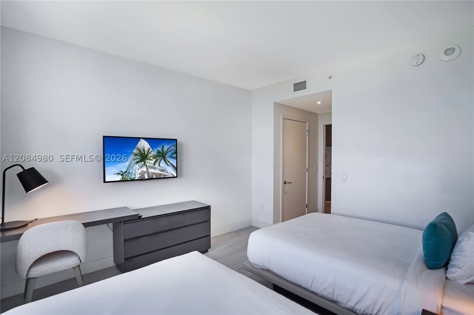 Real estate property located at 4010 Ocean Dr R3302, Broward, 4010 South Ocean Condo, Hollywood, FL