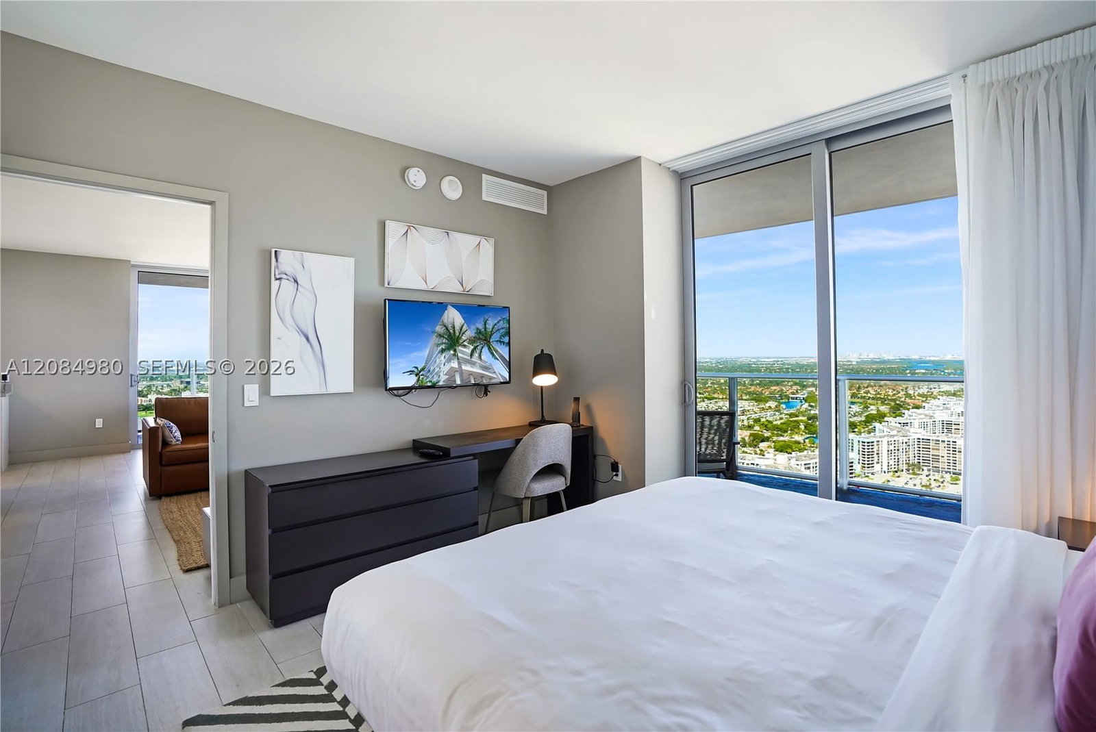 Real estate property located at 4010 Ocean Dr R3302, Broward, 4010 South Ocean Condo, Hollywood, FL