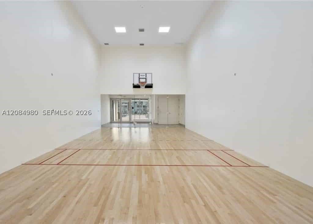 Real estate property located at 4010 Ocean Dr R3302, Broward, 4010 South Ocean Condo, Hollywood, FL