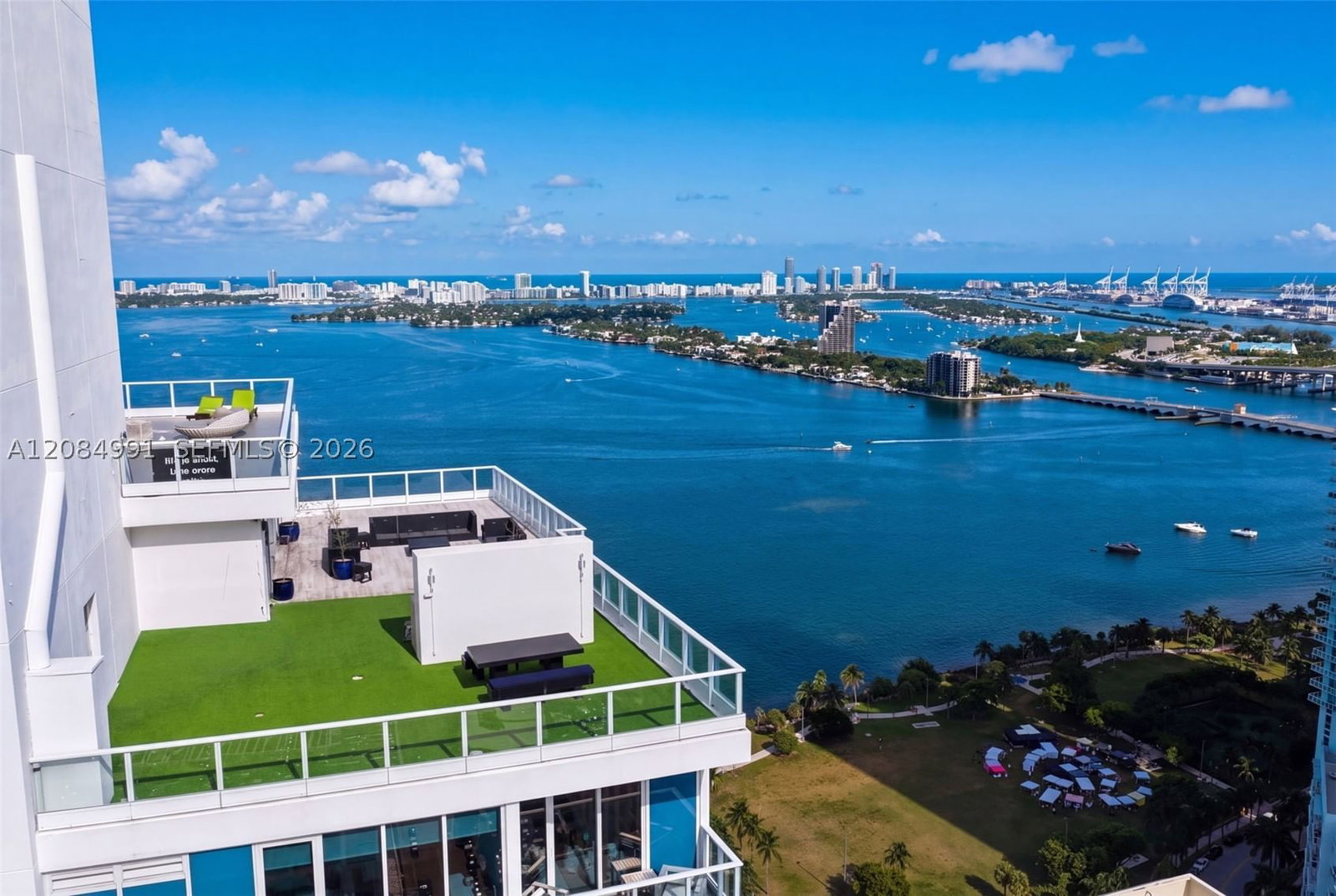 Real estate property located at 2020 Bayshore Dr #3708, Miami-dade, Paramount Bay Condo, Miami, FL