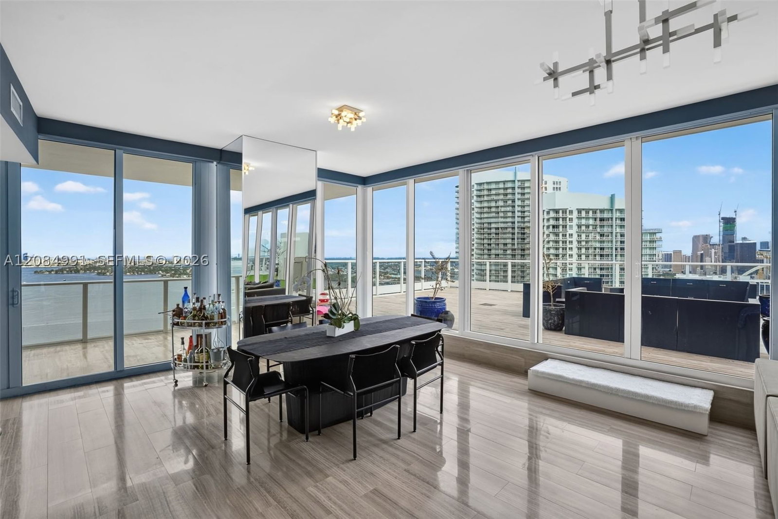 Real estate property located at 2020 Bayshore Dr #3708, Miami-dade, Paramount Bay Condo, Miami, FL
