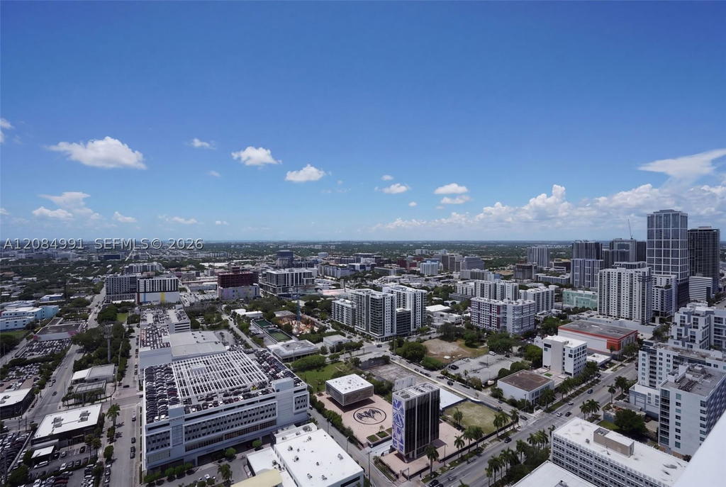 Real estate property located at 2020 Bayshore Dr #3708, Miami-dade, Paramount Bay Condo, Miami, FL