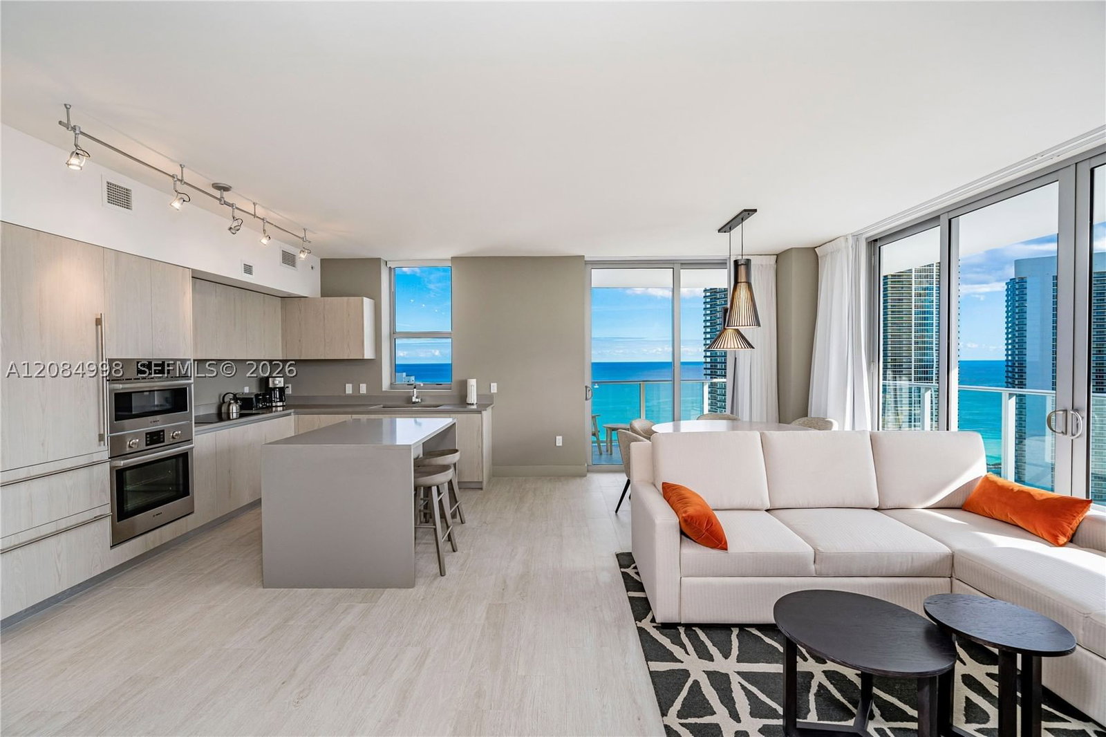 Real estate property located at 4010 Ocean Dr R1609, Broward, 4010 South Ocean Condo, Hollywood, FL
