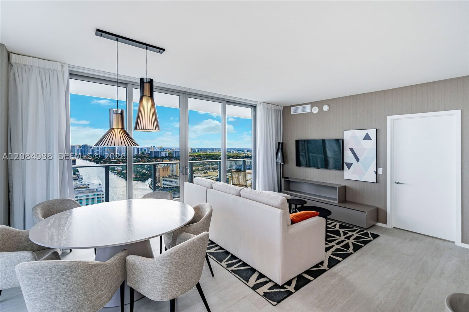 Real estate property located at 4010 Ocean Dr R1609, Broward, 4010 South Ocean Condo, Hollywood, FL