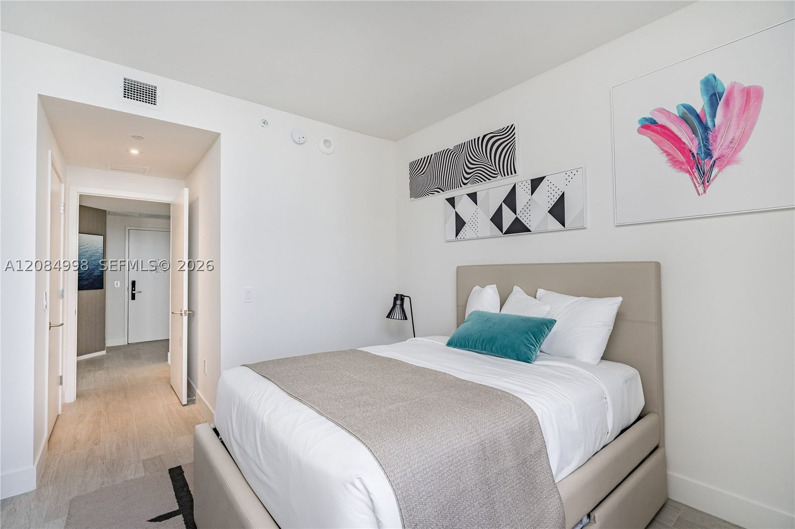 Real estate property located at 4010 Ocean Dr R1609, Broward, 4010 South Ocean Condo, Hollywood, FL