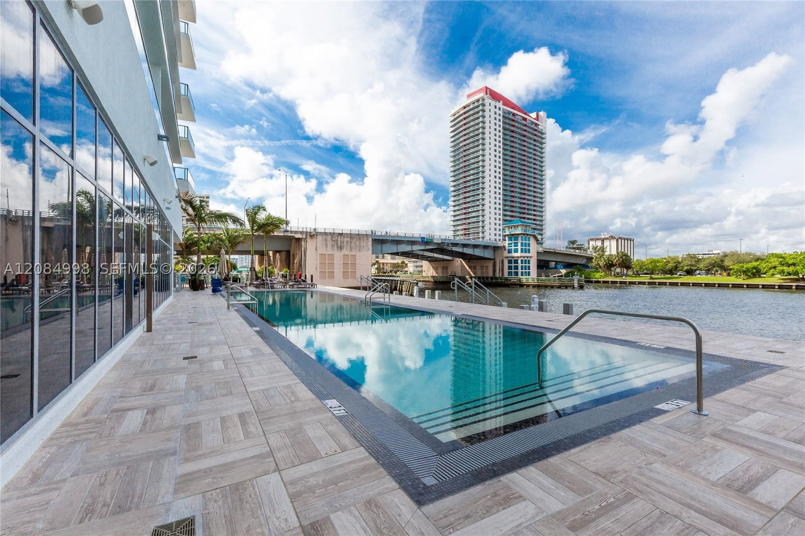 Real estate property located at 4010 Ocean Dr R1609, Broward, 4010 South Ocean Condo, Hollywood, FL