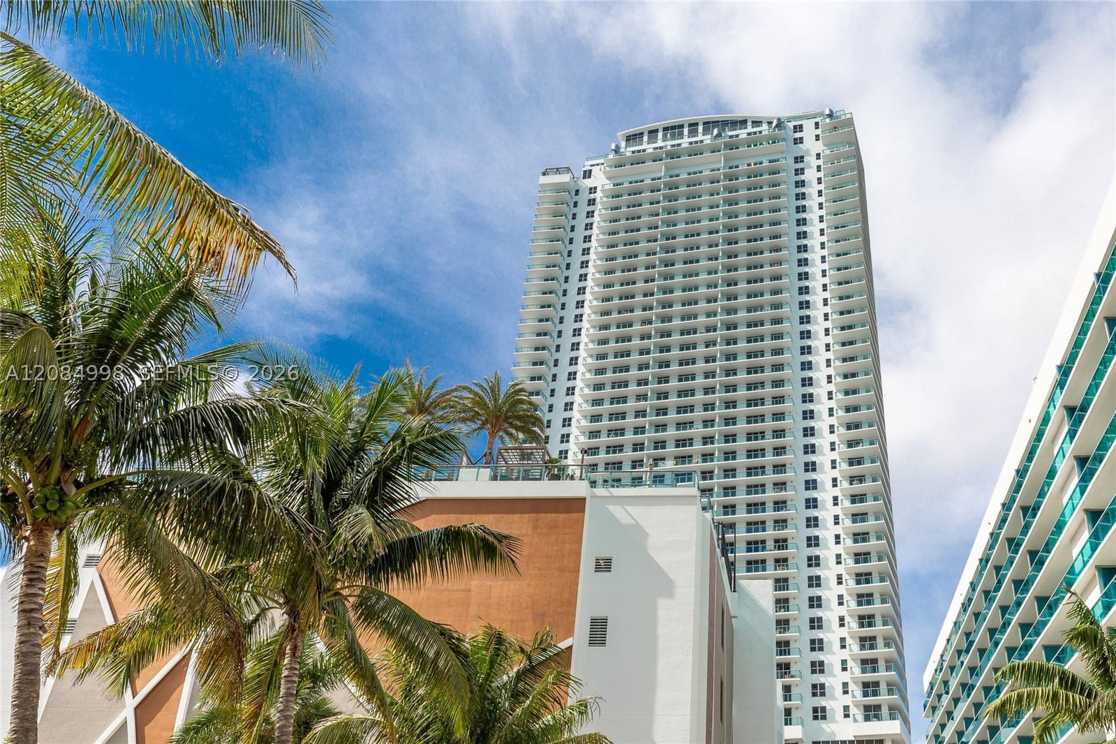 Real estate property located at 4010 Ocean Dr R1609, Broward, 4010 South Ocean Condo, Hollywood, FL