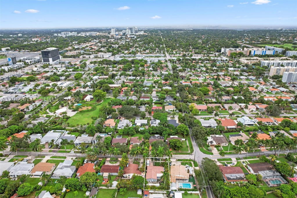 Real estate property located at 918 4th St, Broward, Gulfstream Estates, Hallandale Beach, FL