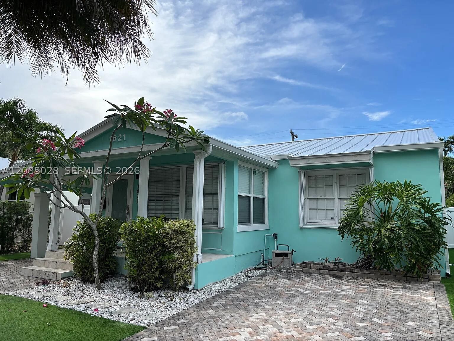 Real estate property located at 1621 3rd Ct, Broward, Victoria Park Corr Amen Pl, Fort Lauderdale, FL