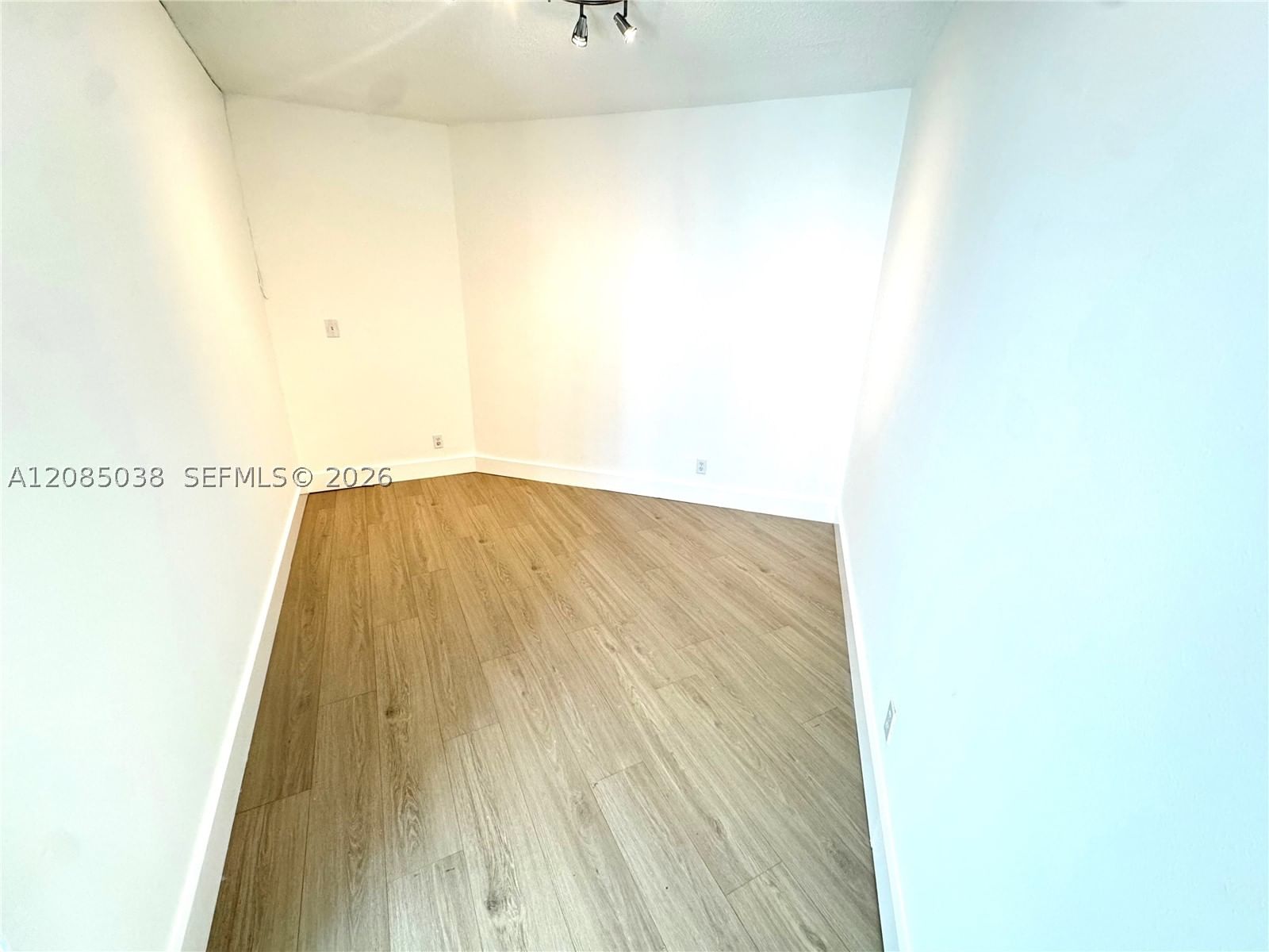 Real estate property located at 3901 Ocean Dr #11L, Broward, Tides On Hollywood Beach, Hollywood, FL