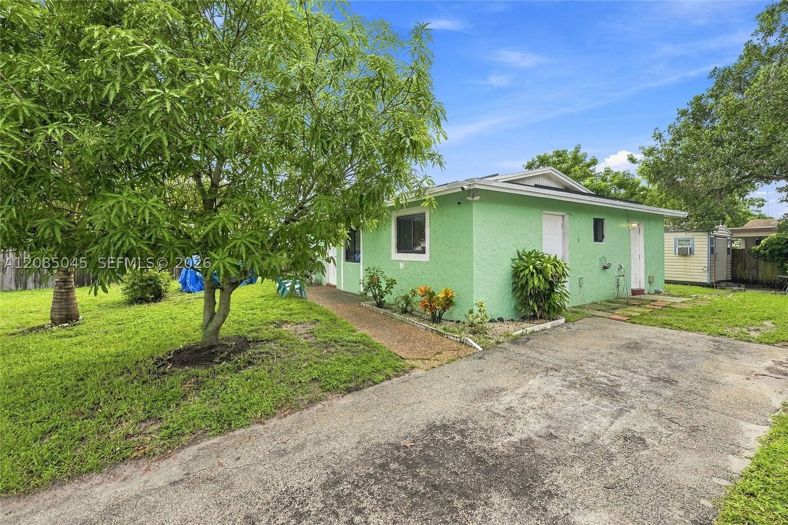 Real estate property located at 2622 24th Ct, Broward, Northwest Lauderdale 2 Ad, Fort Lauderdale, FL