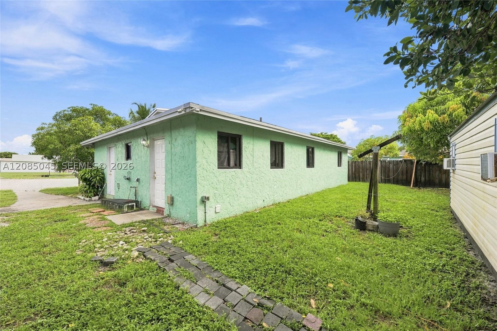 Real estate property located at 2622 24th Ct, Broward, Northwest Lauderdale 2 Ad, Fort Lauderdale, FL