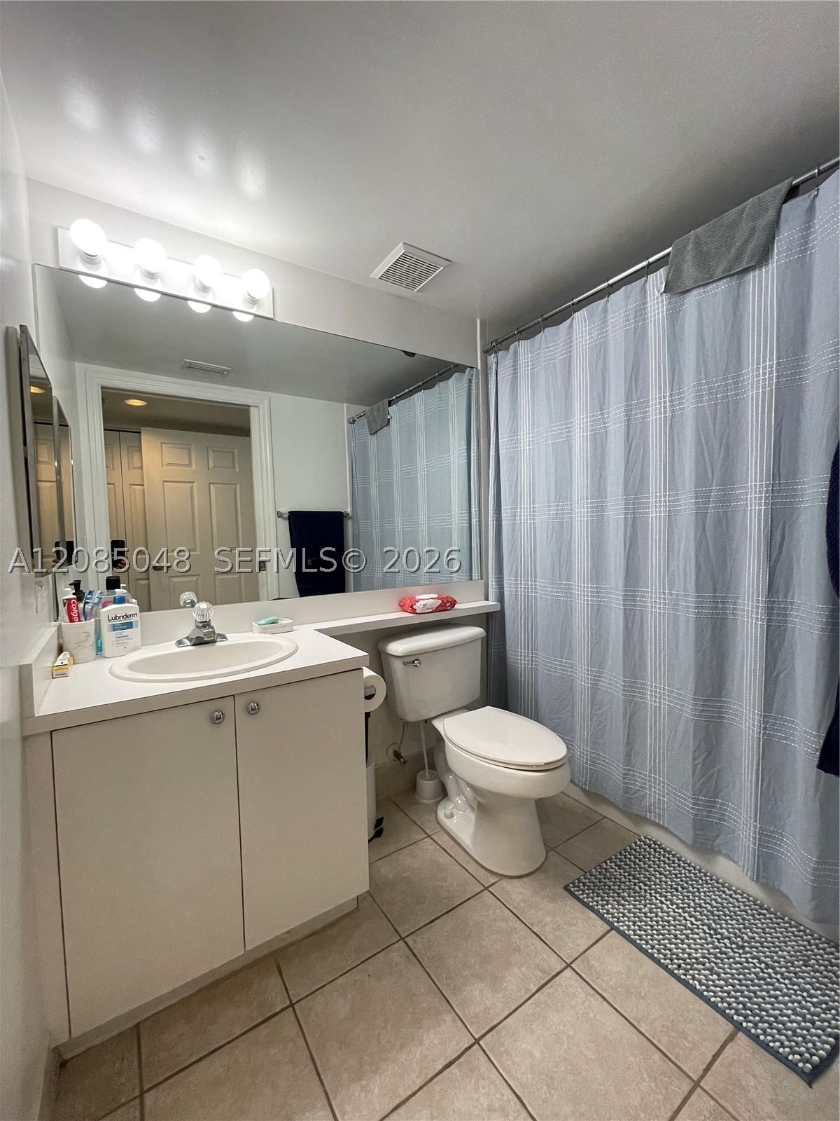 Real estate property located at 2009 10th Ave #303, Broward, Village East Condo, Fort Lauderdale, FL