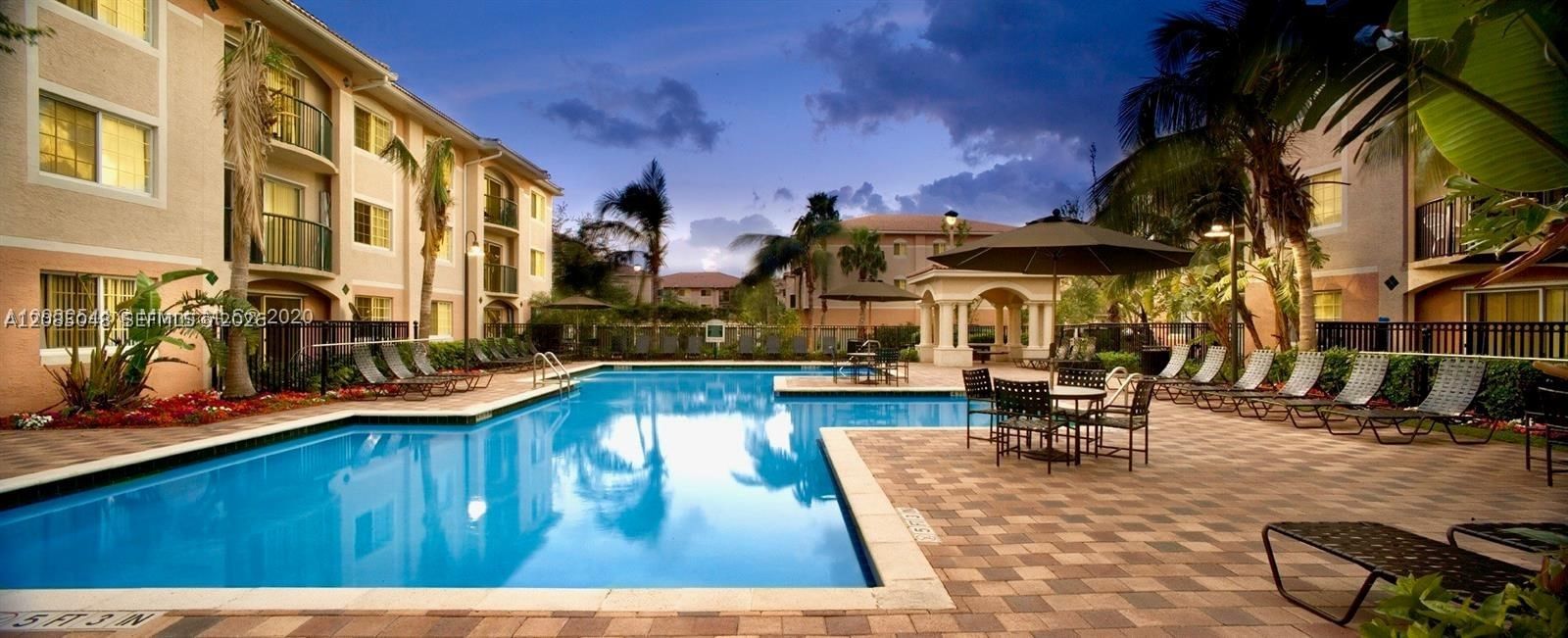 Real estate property located at 2009 10th Ave #303, Broward, Village East Condo, Fort Lauderdale, FL