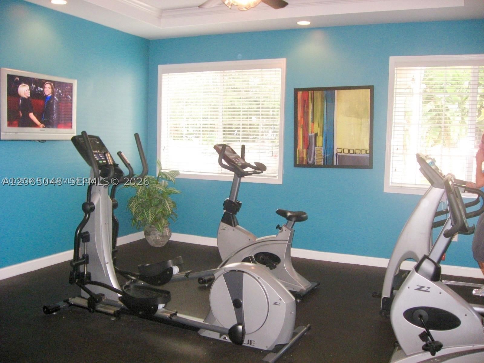 Real estate property located at 2009 10th Ave #303, Broward, Village East Condo, Fort Lauderdale, FL