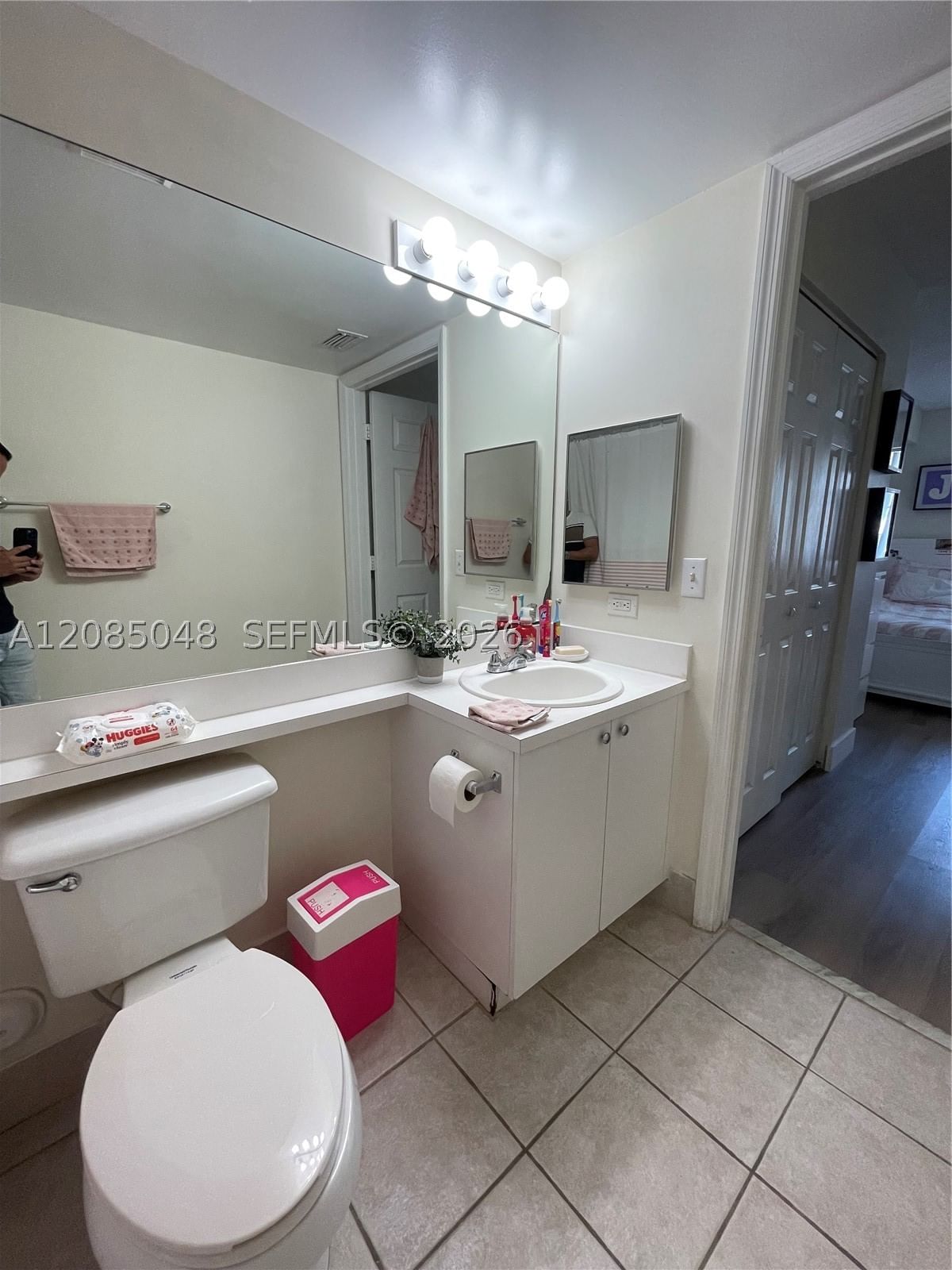 Real estate property located at 2009 10th Ave #303, Broward, Village East Condo, Fort Lauderdale, FL