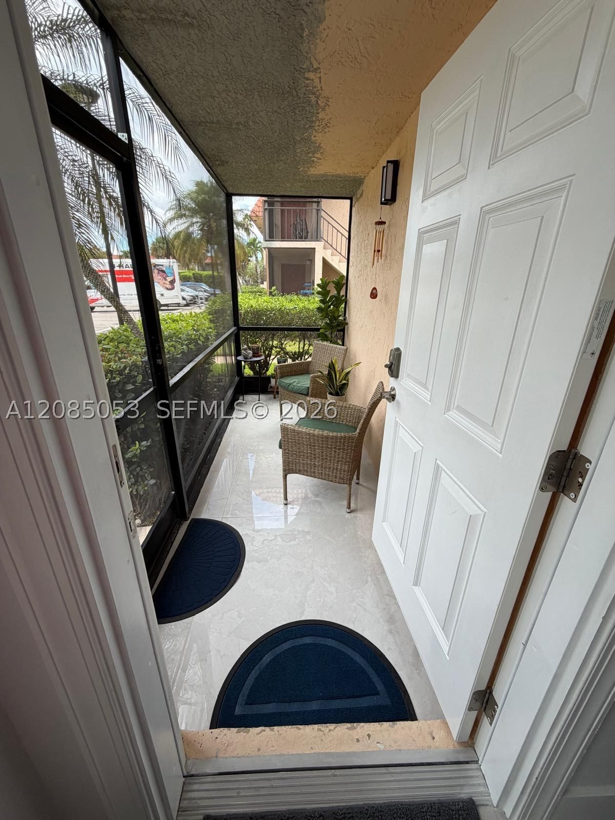 Real estate property located at 331 Lakeview Dr #101, Broward, Racquet Club Apts At Bona, Weston, FL