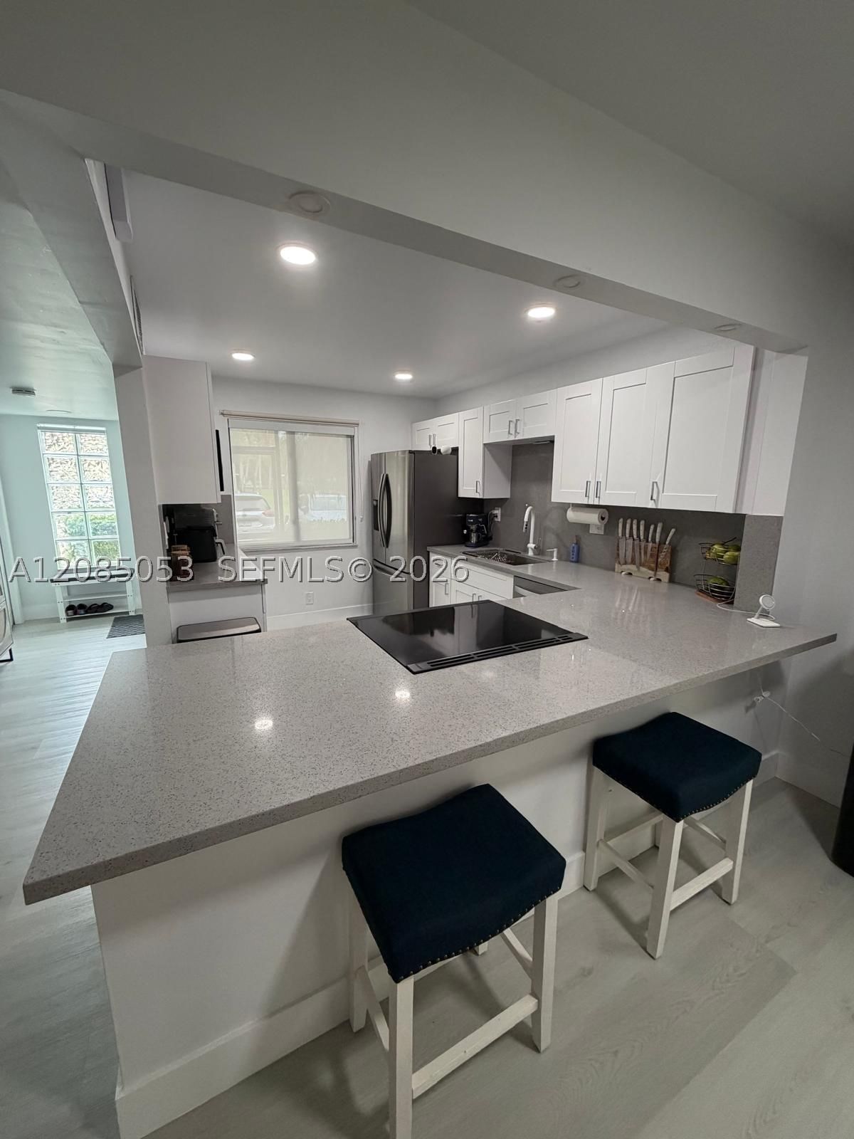 Real estate property located at 331 Lakeview Dr #101, Broward, Racquet Club Apts At Bona, Weston, FL