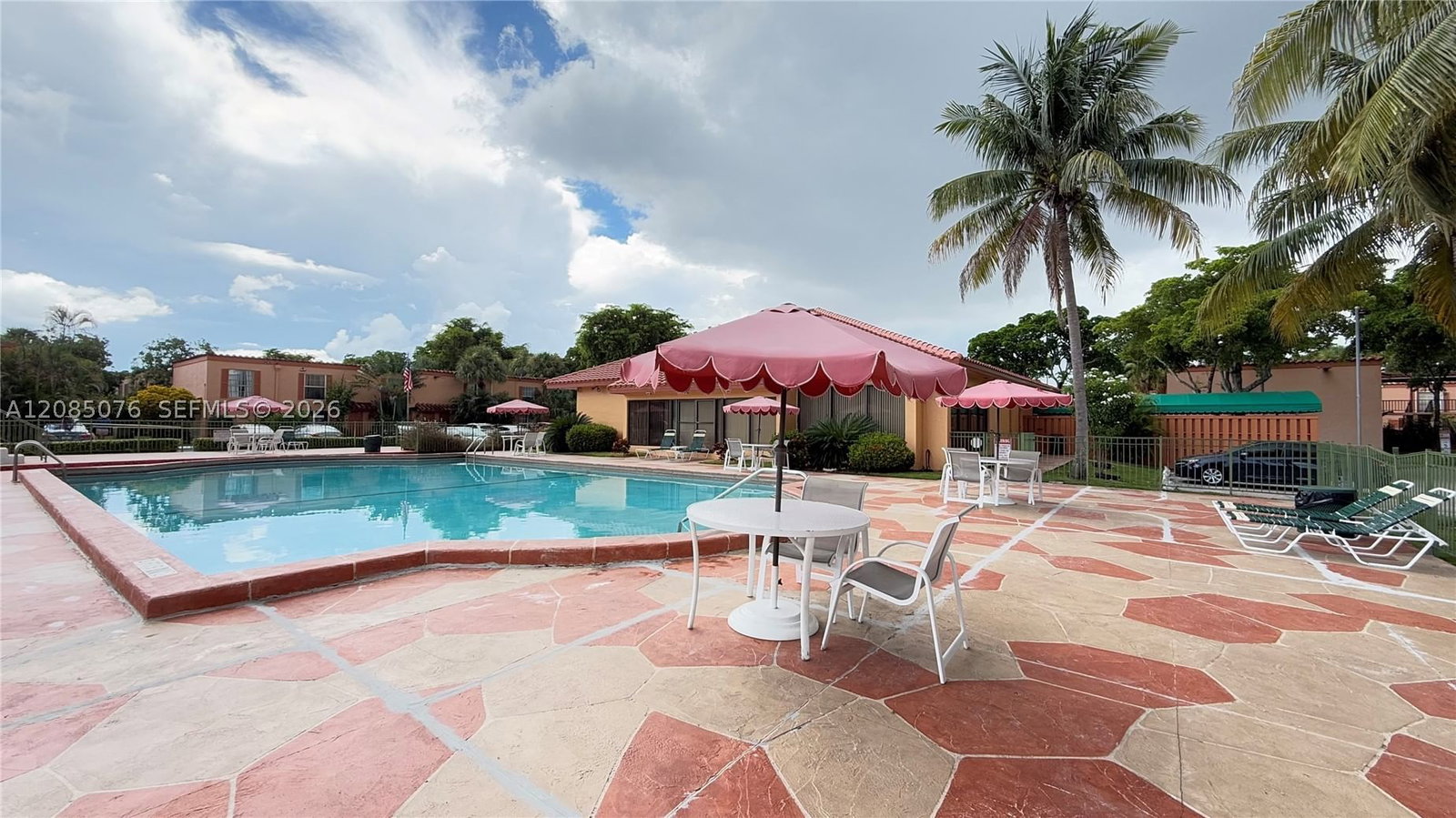 Real estate property located at 7121 Miami Lakes Dr Q8, Miami-dade, Cypress Village Condo, Miami Lakes, FL