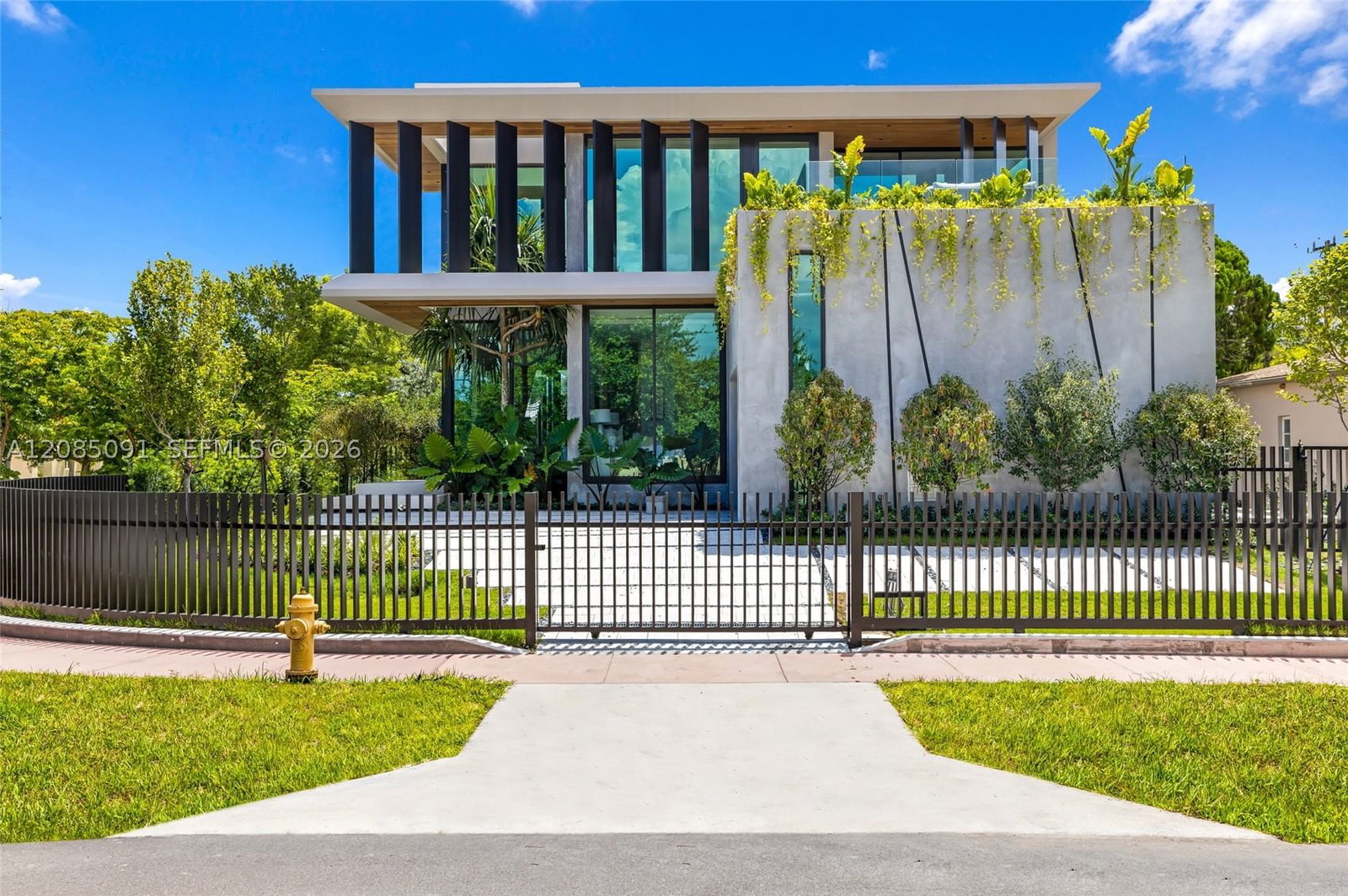 Real estate property located at 4940 Cherokee Ave, Miami-dade, Lake View Heights Sub, Miami Beach, FL