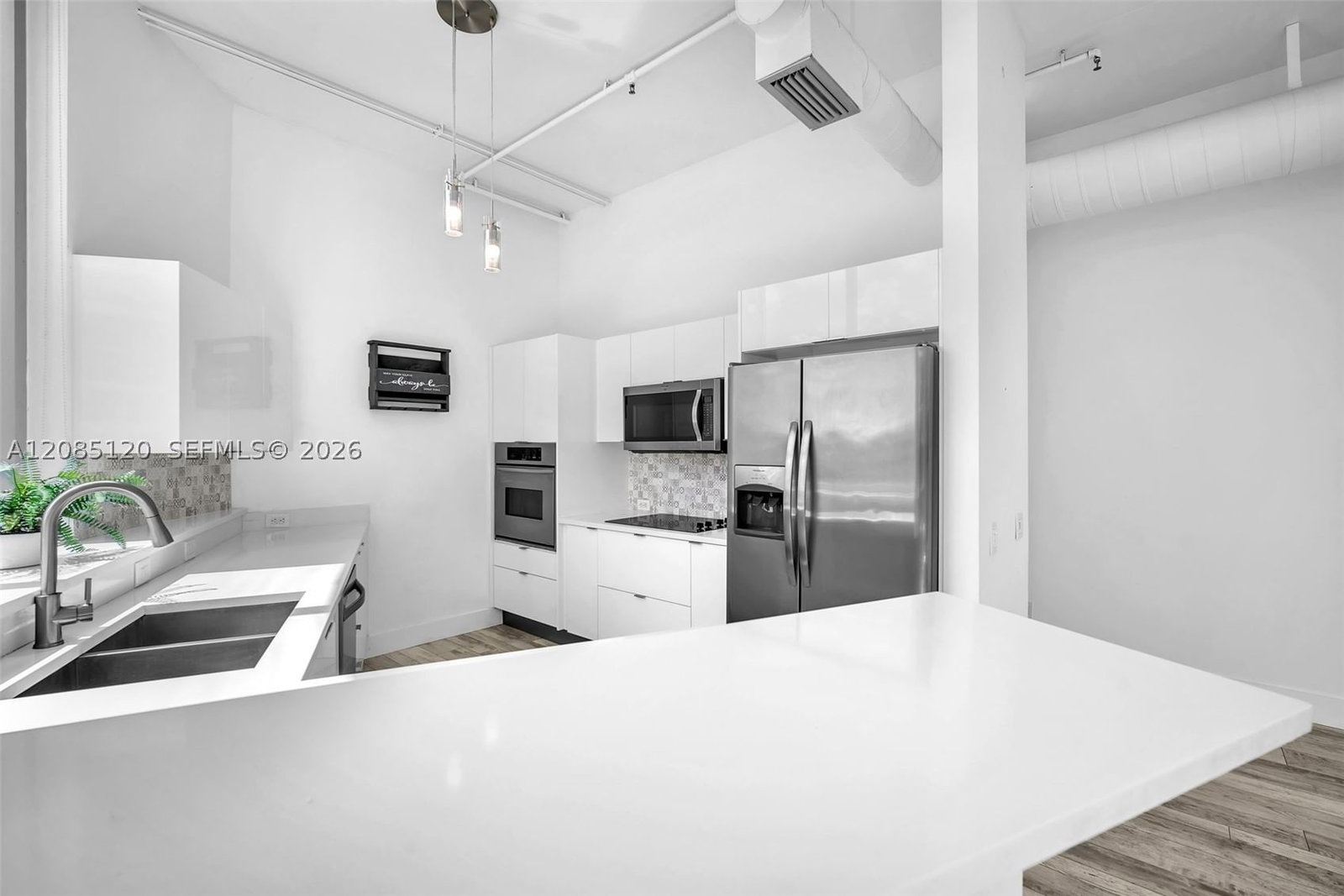 Real estate property located at 3029 188th St #725, Miami-dade, Uptown Marina Lofts Condo, Aventura, FL