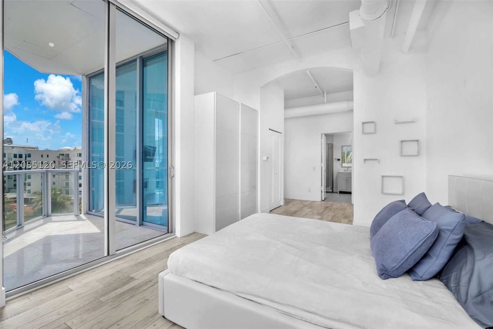 Real estate property located at 3029 188th St #725, Miami-dade, Uptown Marina Lofts Condo, Aventura, FL