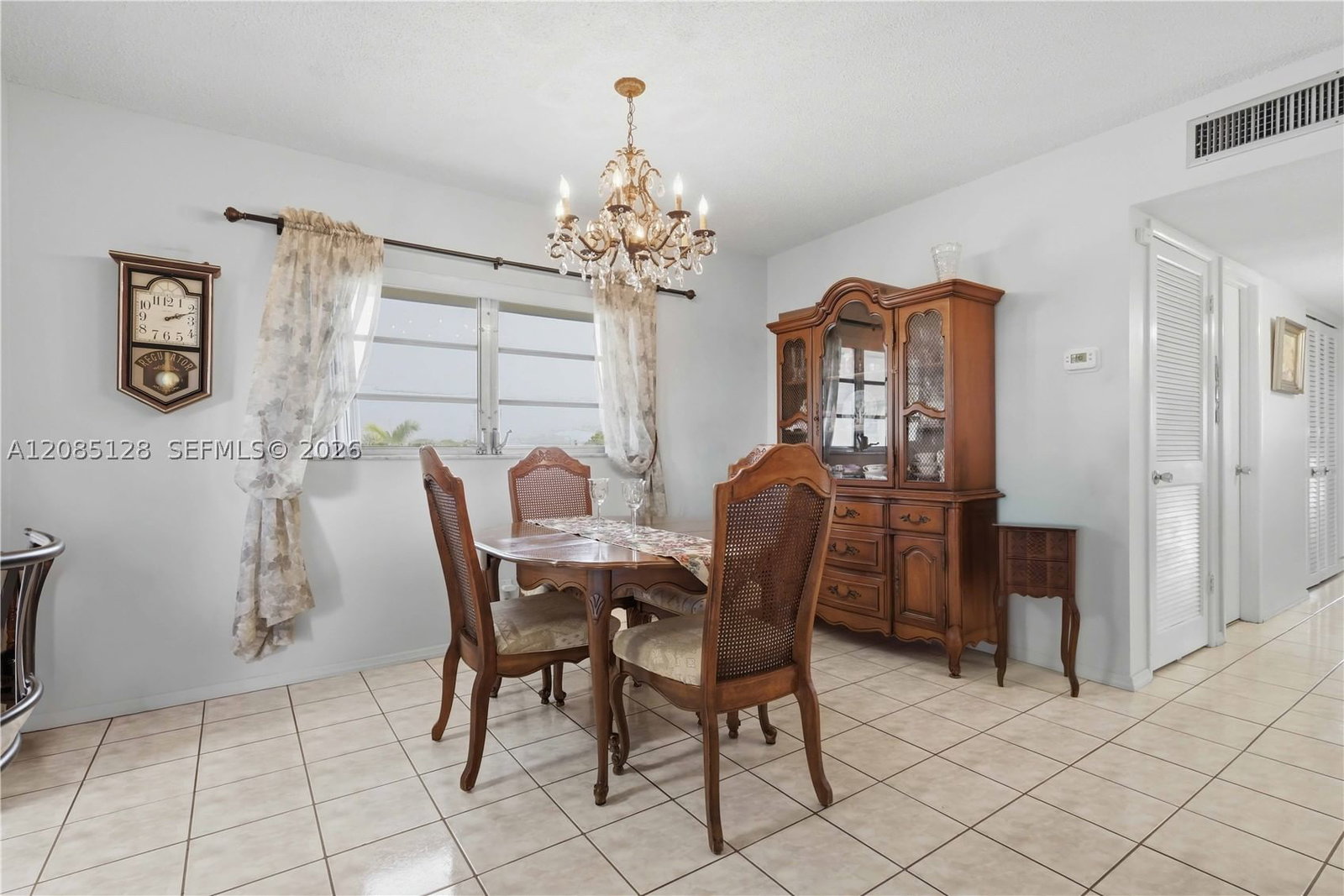 Real estate property located at 5300 Washington St W513, Broward, Beverly Hills Condo Numbe, Hollywood, FL