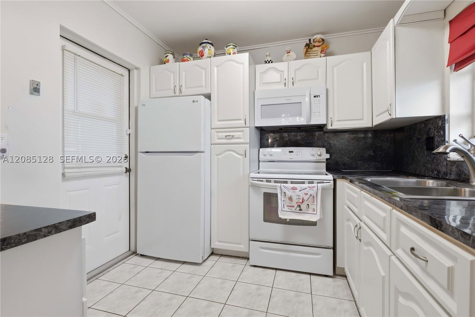 Real estate property located at 5300 Washington St W513, Broward, Beverly Hills Condo Numbe, Hollywood, FL