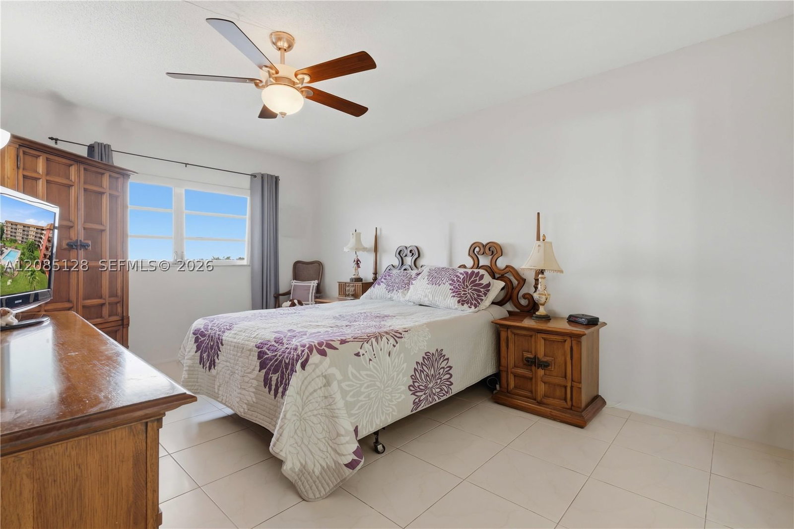 Real estate property located at 5300 Washington St W513, Broward, Beverly Hills Condo Numbe, Hollywood, FL