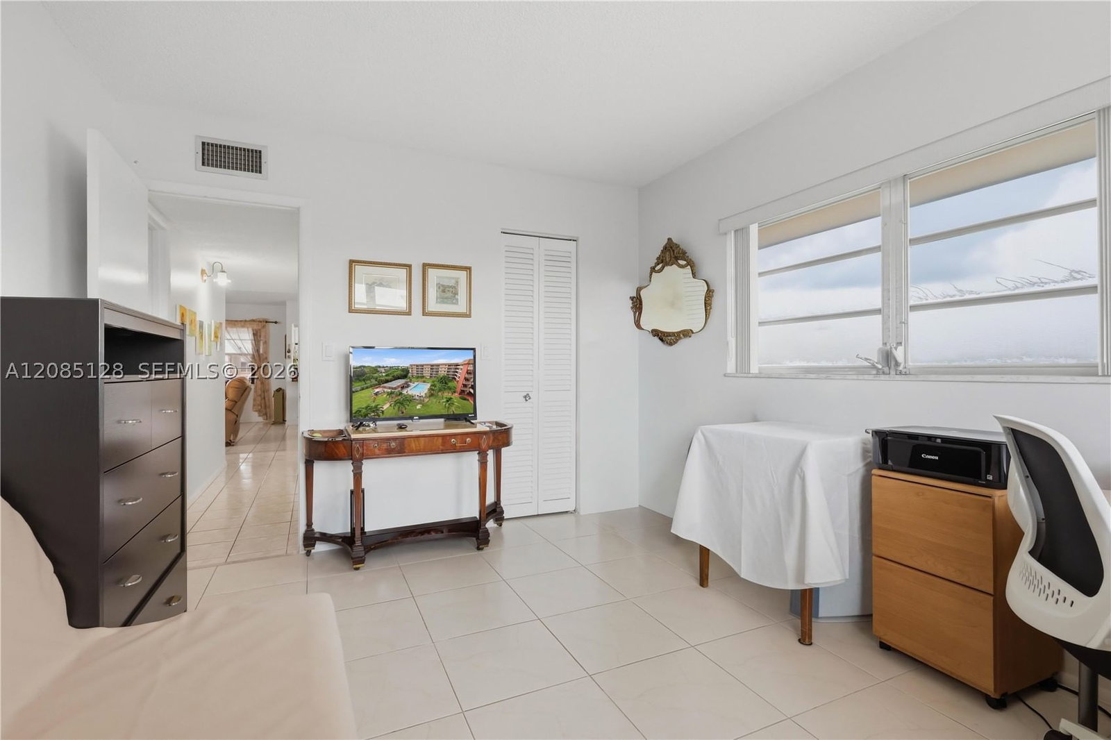Real estate property located at 5300 Washington St W513, Broward, Beverly Hills Condo Numbe, Hollywood, FL