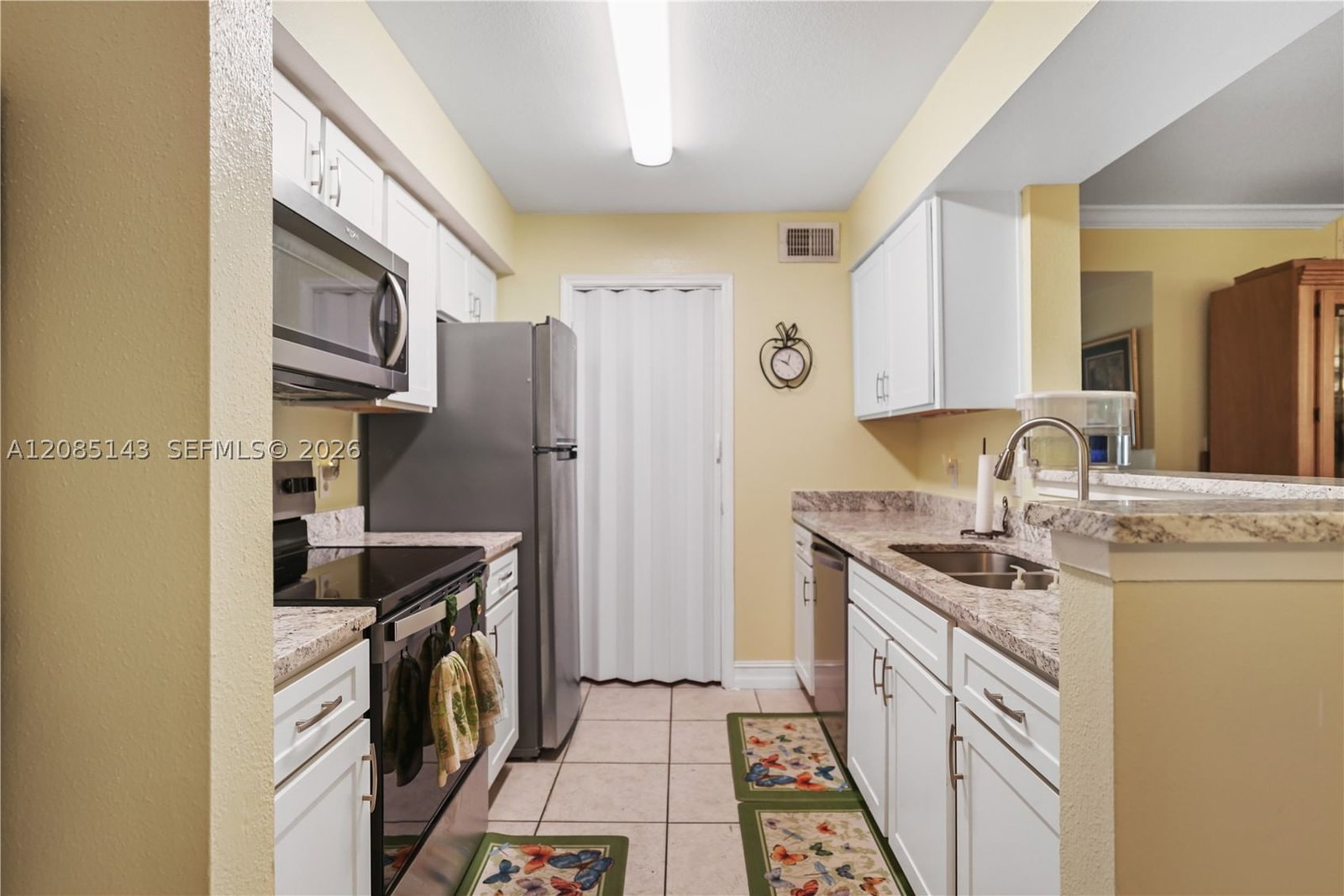 Real estate property located at 2440 33rd St #1803, Broward, Sailboat Pointe Condo, Oakland Park, FL