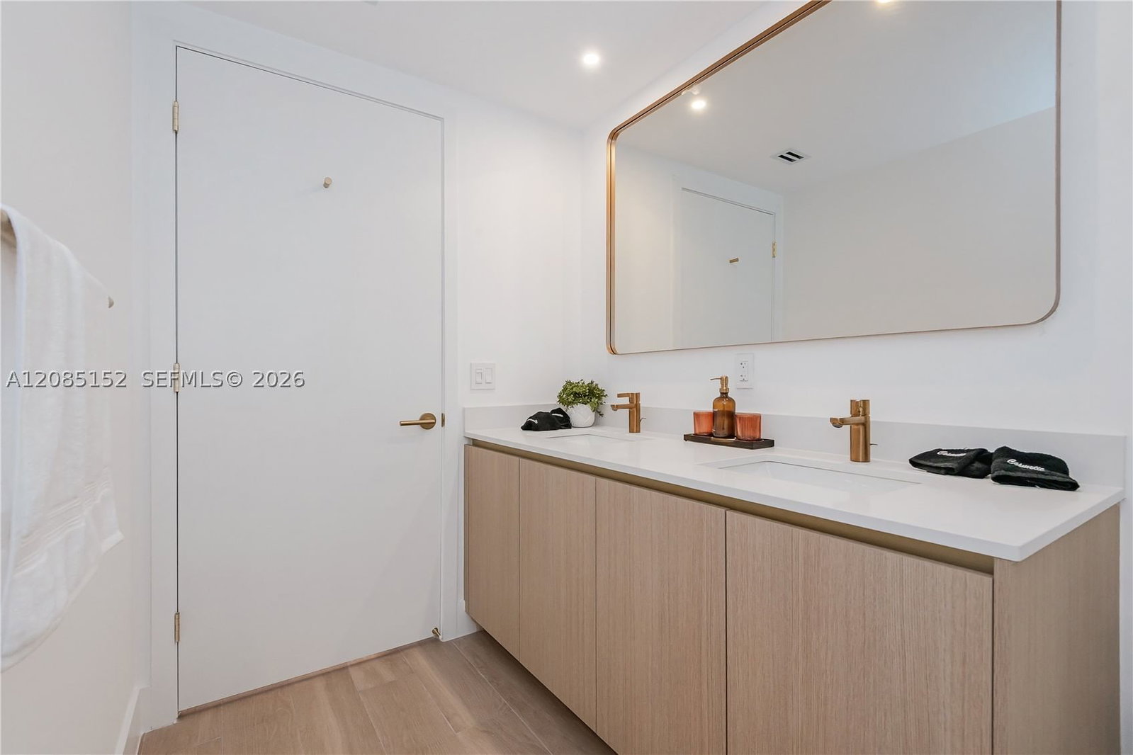 Real estate property located at 90 32nd St #808, Miami-dade, The Standard Residences, Miami, FL
