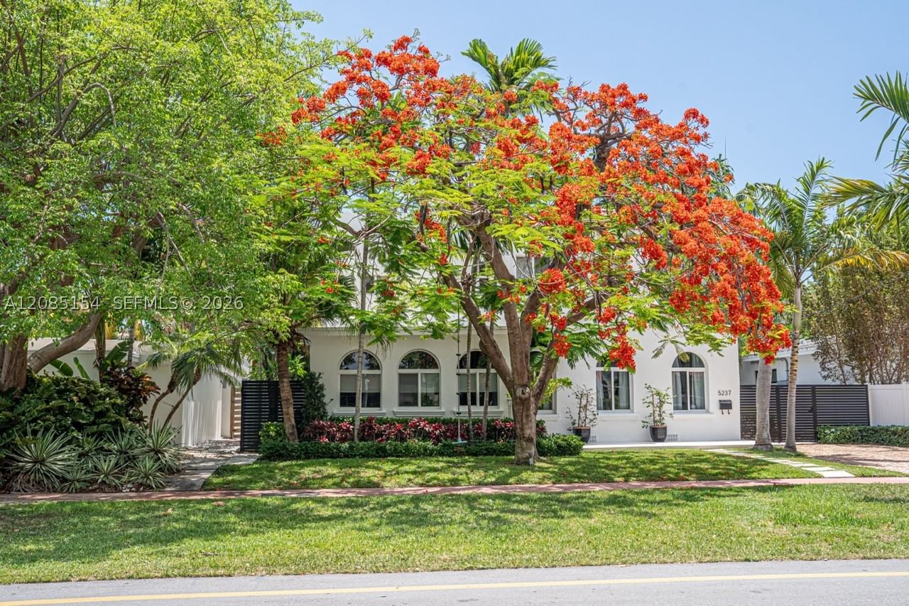 Real estate property located at 5237 La Gorce Drive, Miami-dade, Beach View Sub, Miami Beach, FL