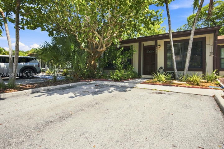 Real estate property located at 2221 Buttonwood Ave, Broward, Cedarwoods At Pembroke Lak, Pembroke Pines, FL
