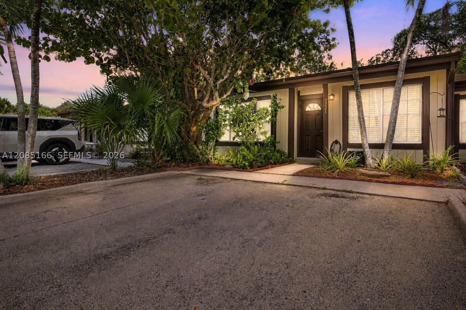 Real estate property located at 2221 Buttonwood Ave, Broward, Cedarwoods At Pembroke Lak, Pembroke Pines, FL