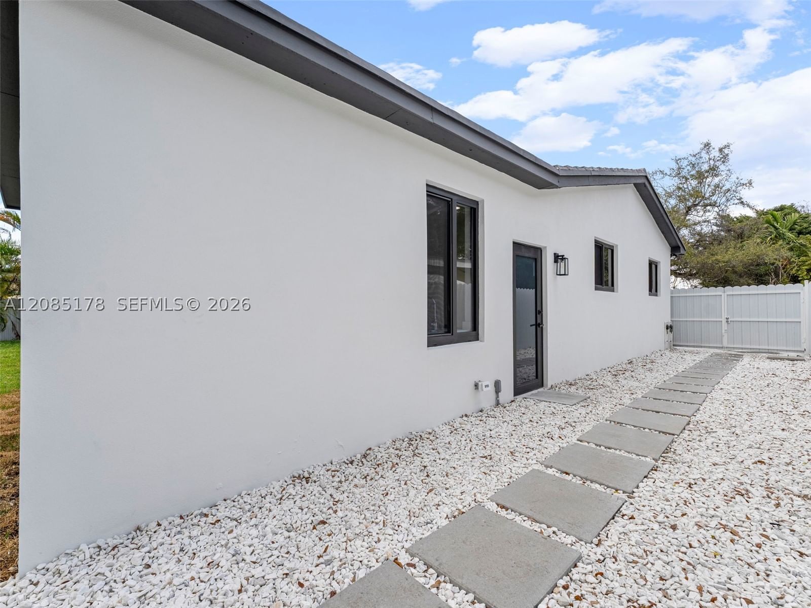 Real estate property located at 610 164th Ter, Miami-dade, Pleasant Village, Miami, FL