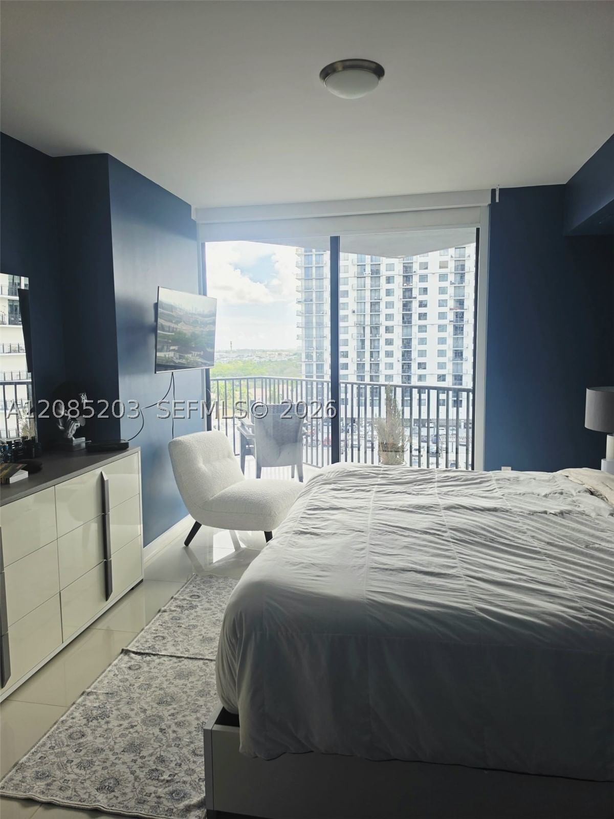 Real estate property located at 5252 85th Ave #809, Miami-dade, 5252 Paseo Condo, Doral, FL